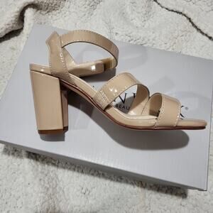 NIB  Touch Ups Women's Glam Heeled Sandal Nude  size 5